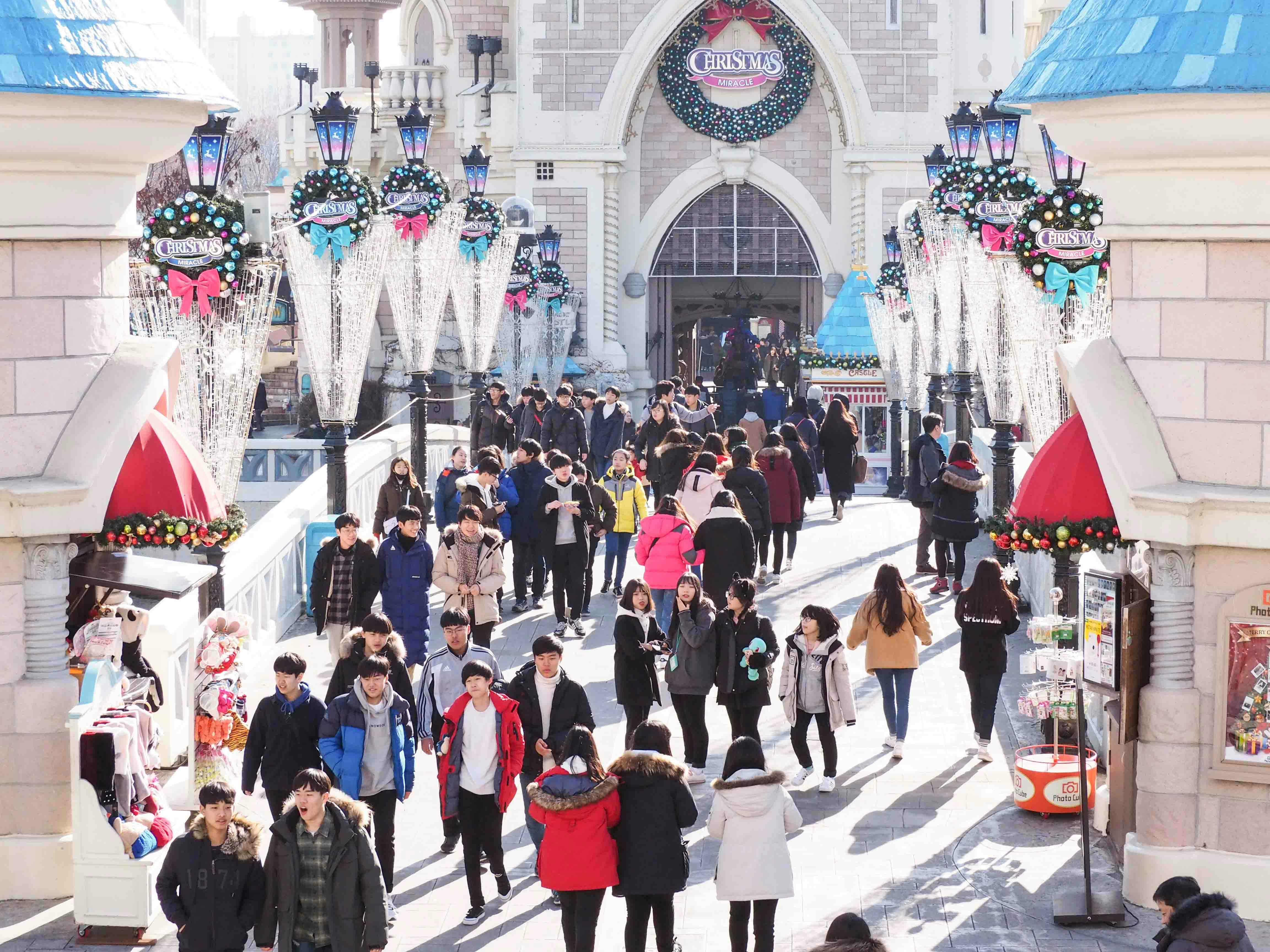 Top 10 theme parks around the world your guide to thrilling adventures